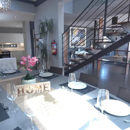 Puerto Del Carmen Sleeps 10 With Pool And Air Con Puerto del Carmen (Lanzarote)