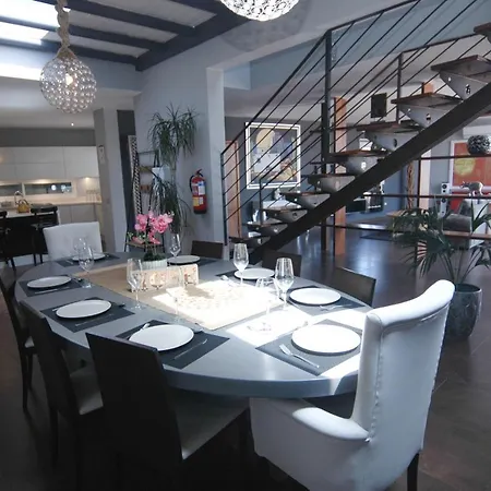 Puerto Del Carmen Sleeps 10 With Pool And Air Con