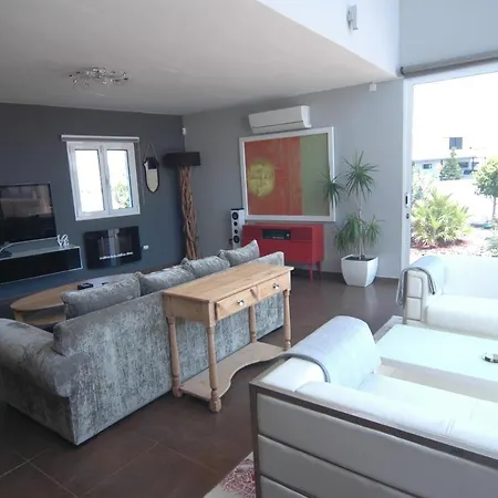 Puerto Del Carmen Sleeps 10 With Pool And Air Con Villa
